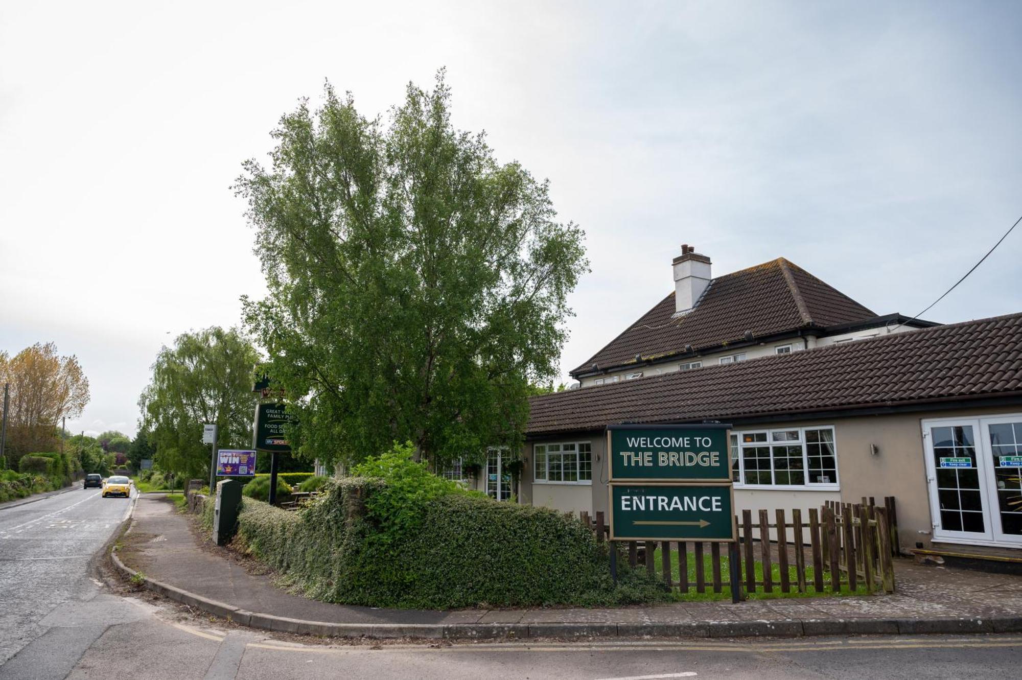 Bridge Inn Clevedon Exteriör bild